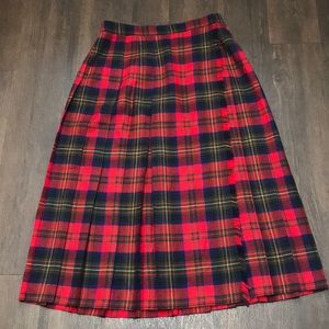 VTG  Red 100% Wool Skir Pleated Plaid Knee Size 12 Wrap  Skirt
